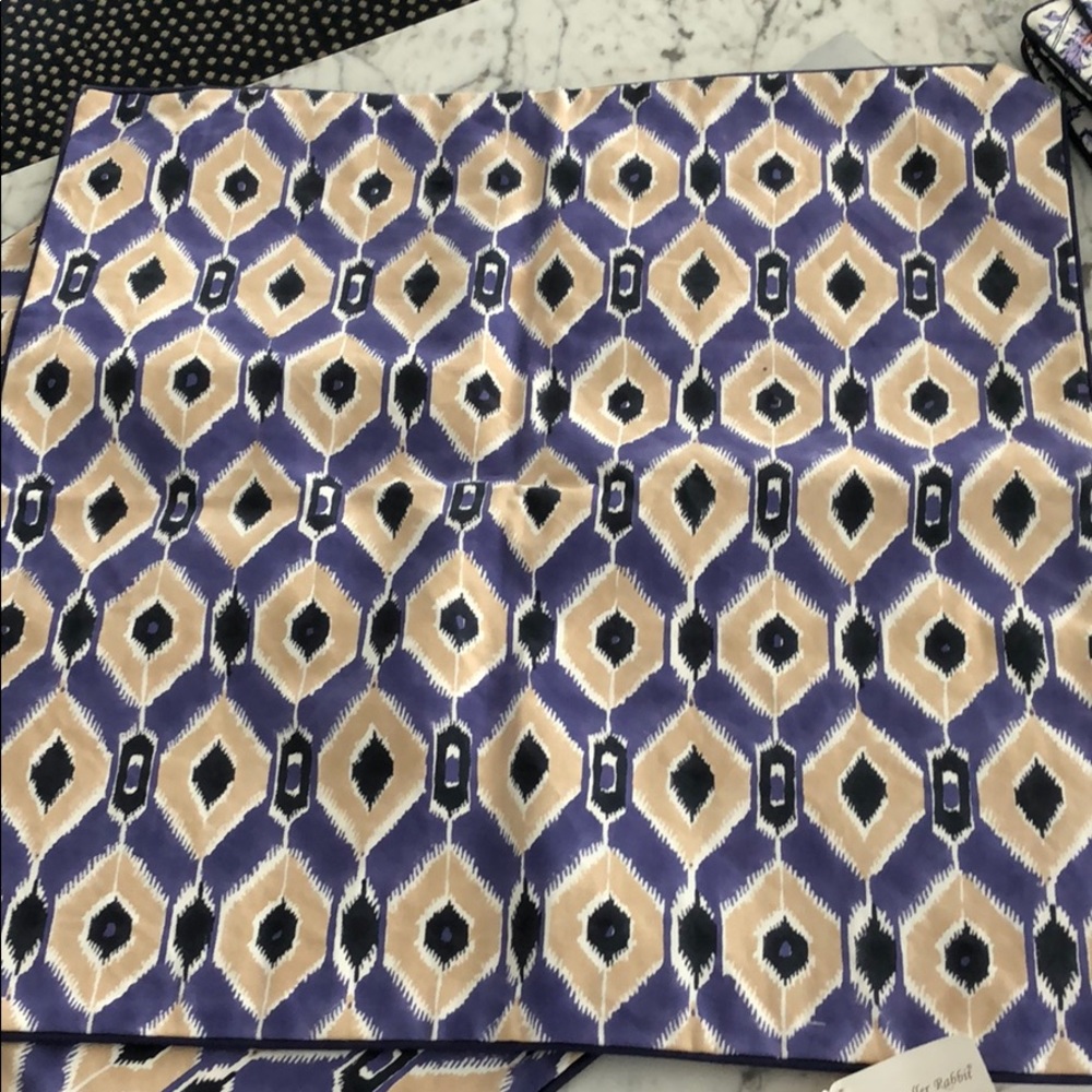 Set of 2 Roberta Roller Rabbit Pillow Covers 22”